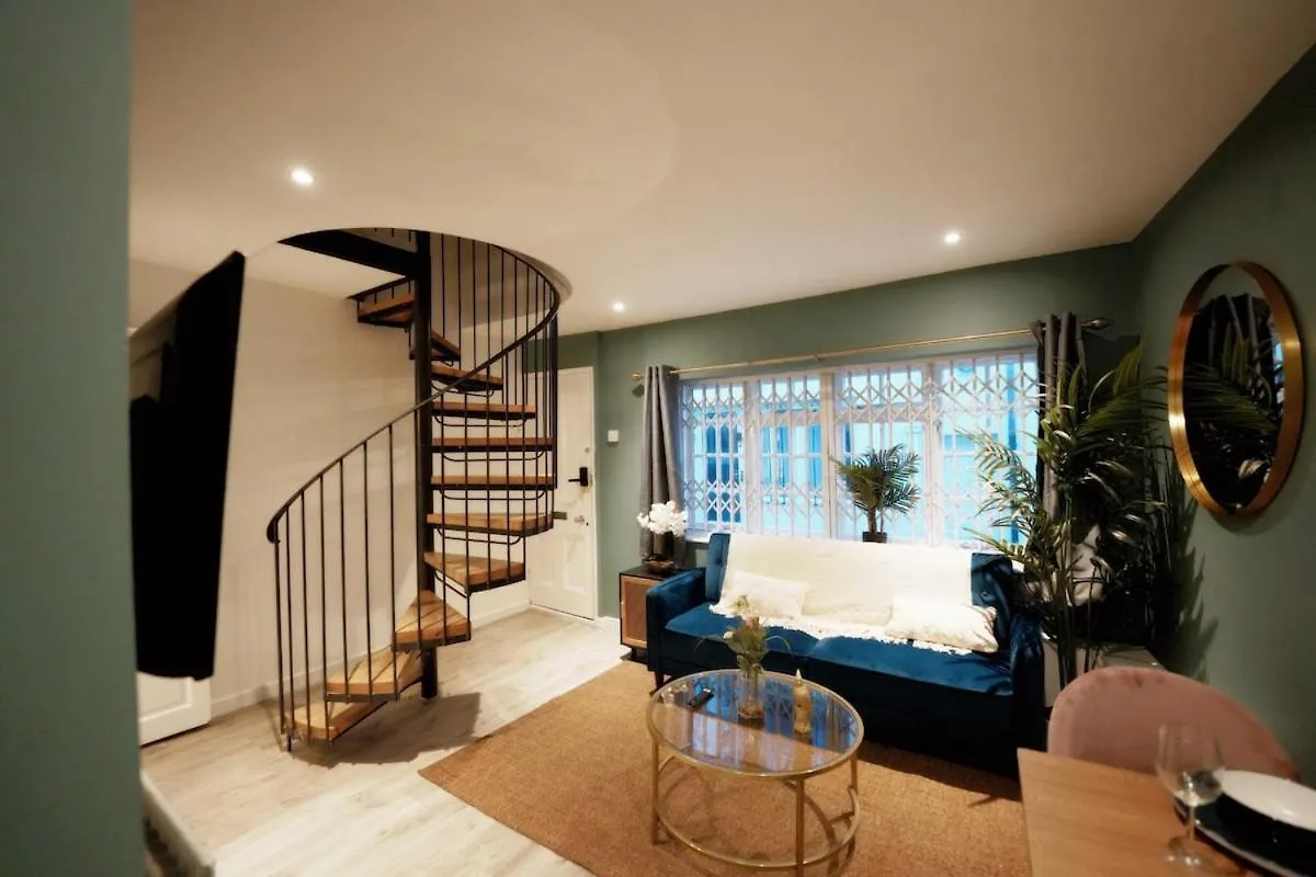 2 Pm Check In Cozy Town House Sleep 5 Apartment Brighton